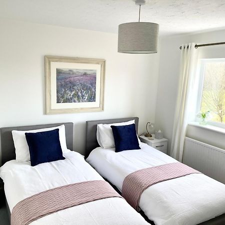 Comfortable And Spacious Superb Holiday Home In Llanelli, Dog Friendly Экстерьер фото