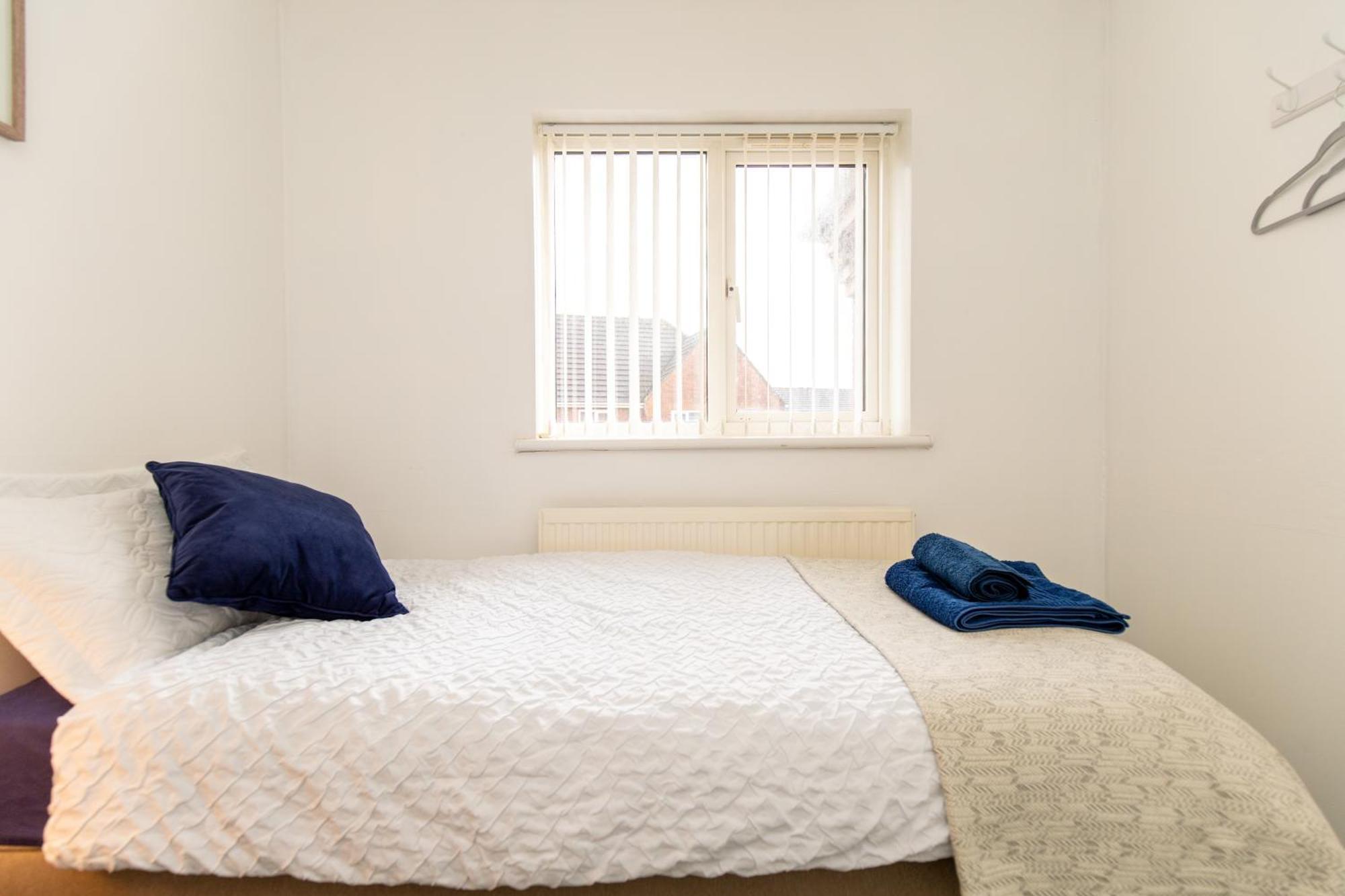 Comfortable And Spacious Superb Holiday Home In Llanelli, Dog Friendly Экстерьер фото