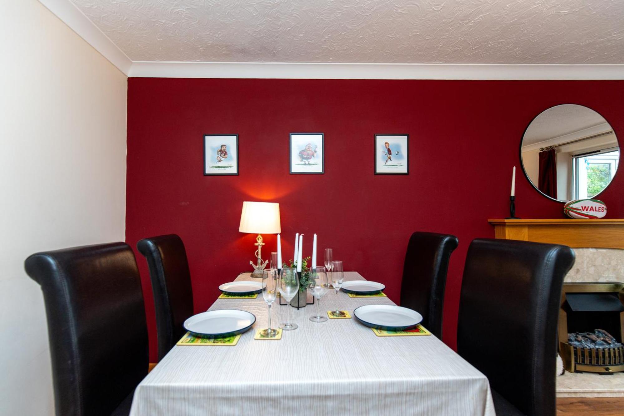 Comfortable And Spacious Superb Holiday Home In Llanelli, Dog Friendly Экстерьер фото