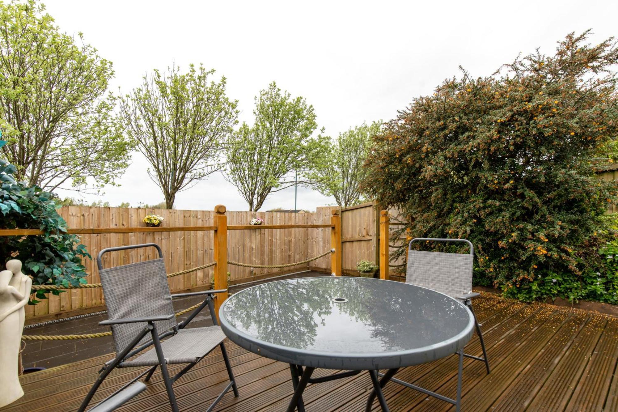 Comfortable And Spacious Superb Holiday Home In Llanelli, Dog Friendly Экстерьер фото